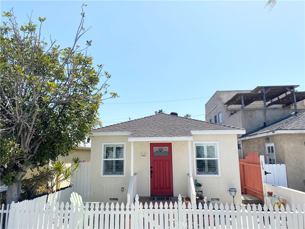 258 17th Street Property Photo 1