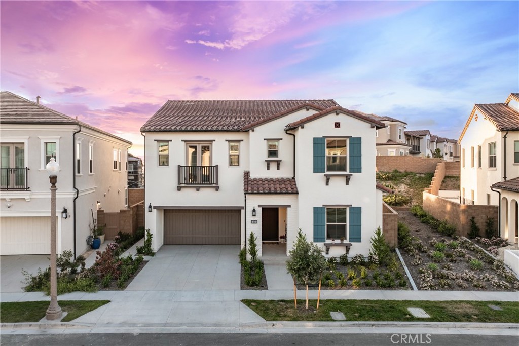 151 Hyperion Property Photo 1