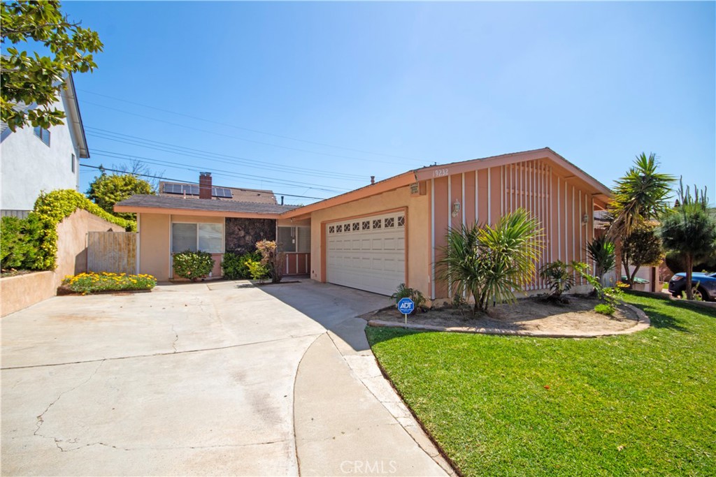 19232 S Grandee Avenue Property Photo 1