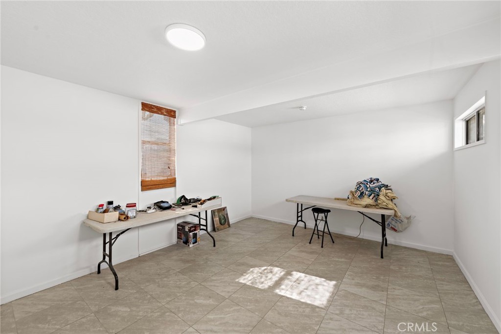 102 W El Portal Property Photo 8