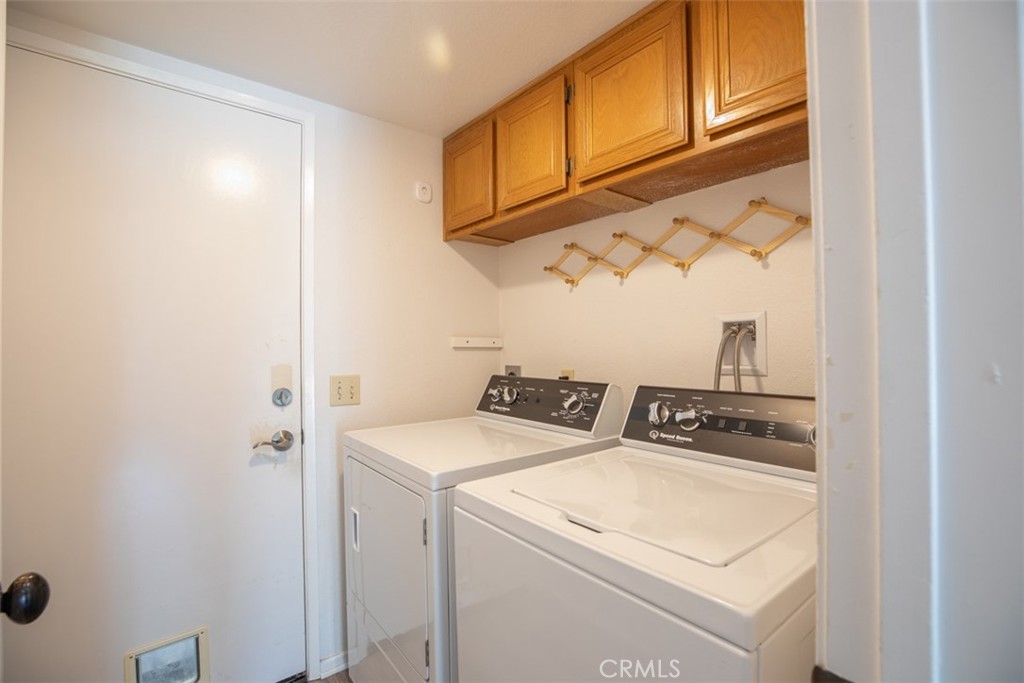 24882 Oxford Drive Property Photo 13