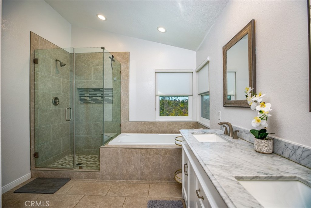 24882 Oxford Drive Property Photo 26