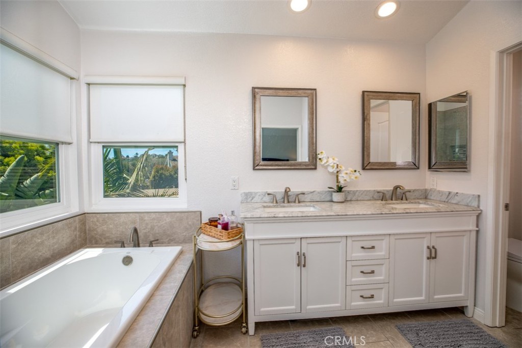 24882 Oxford Drive Property Photo 27