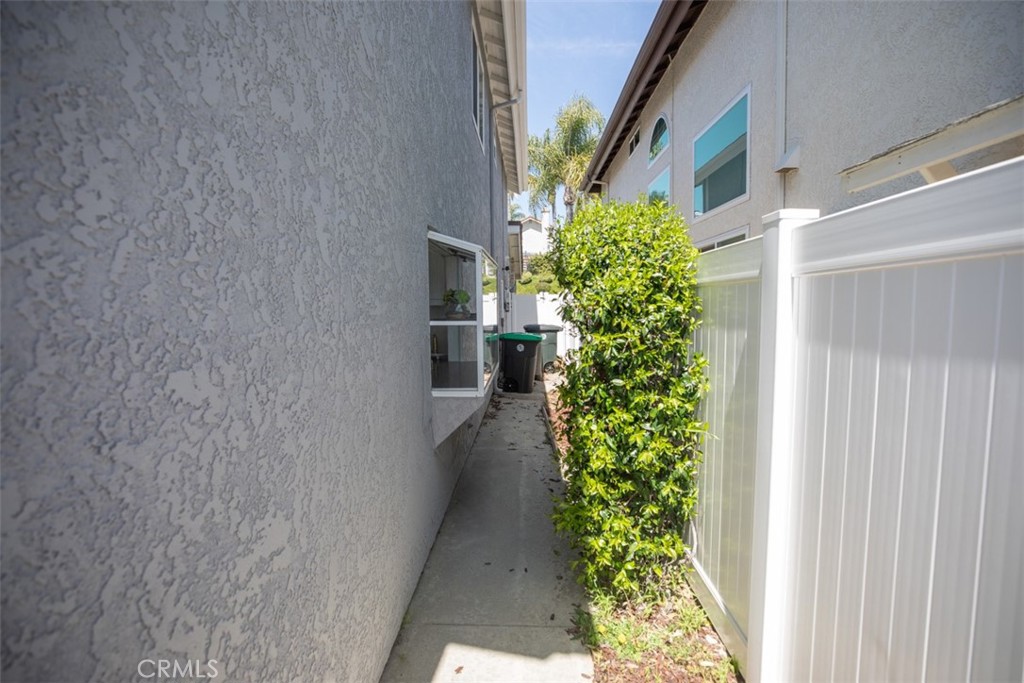 24882 Oxford Drive Property Photo 28