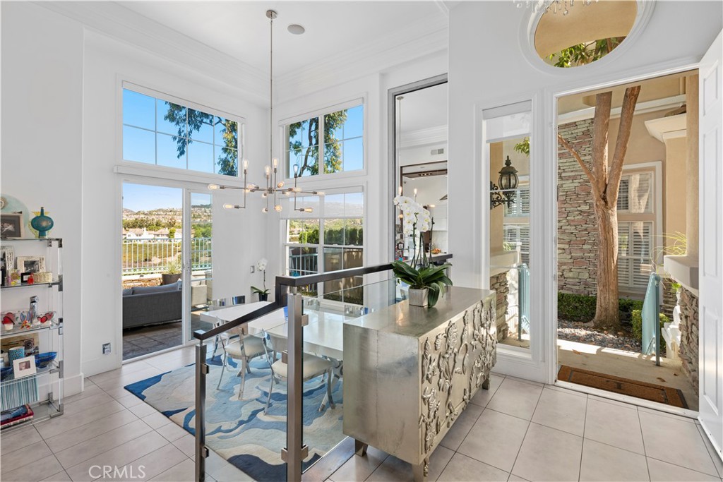 4 Chandon Property Photo 2