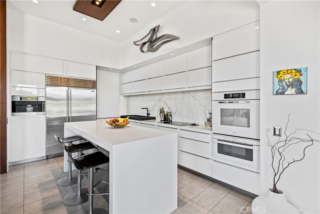 4 Chandon Property Photo 8
