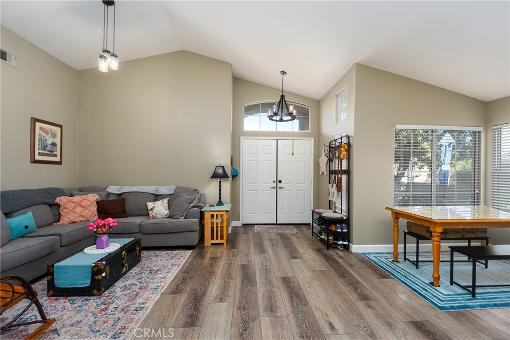 23898 Via Pamilla Property Photo 6