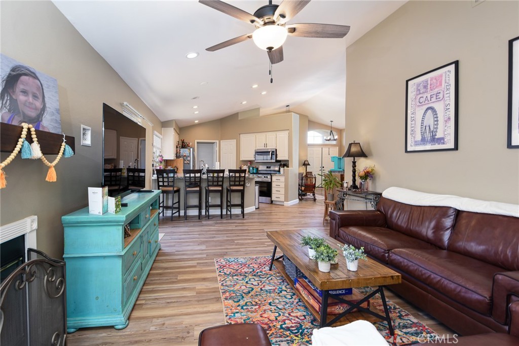 23898 Via Pamilla Property Photo 11