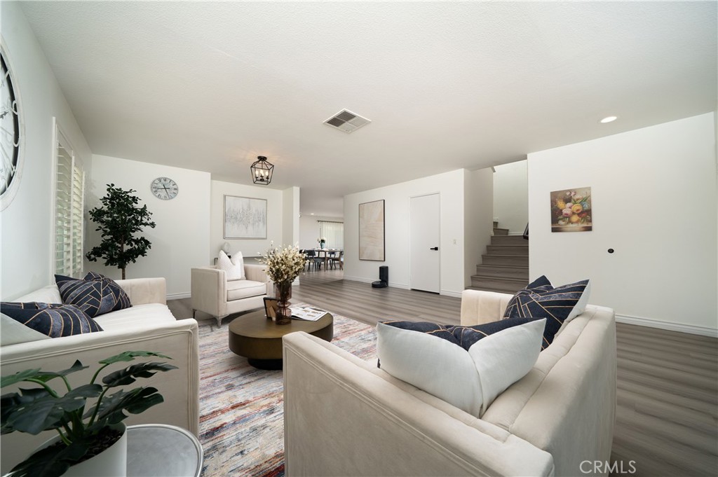 11836 Asti Drive Property Photo 4
