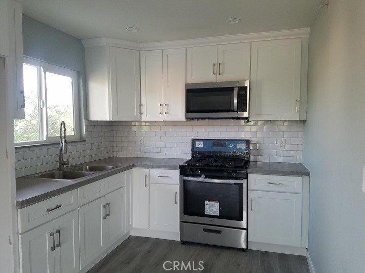 317 S Flower Street Property Photo 6
