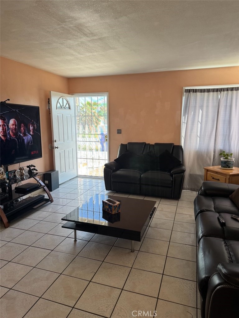 15920 Mission Avenue Property Photo 10