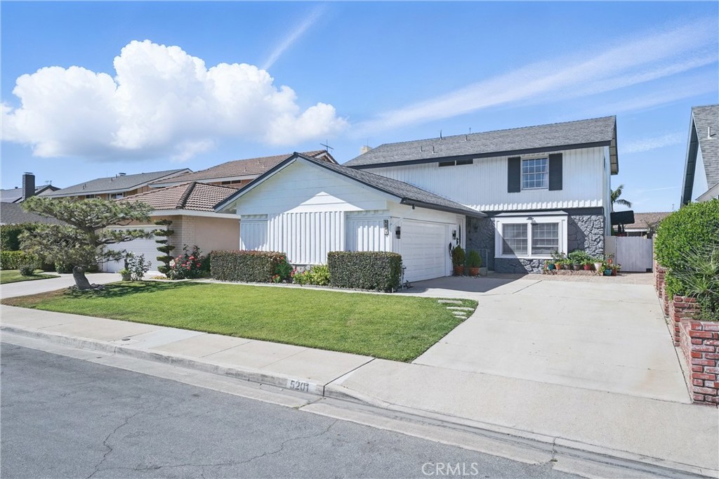 5201 Del Serra Circle Property Photo 1