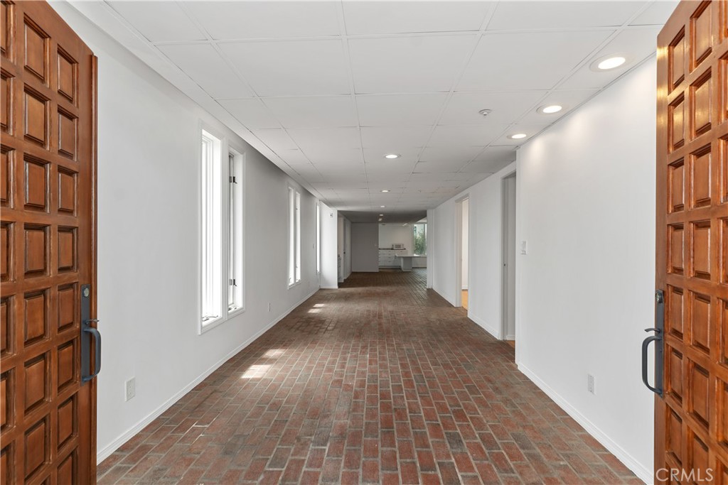 16585 Pacific Coast Property Photo 3