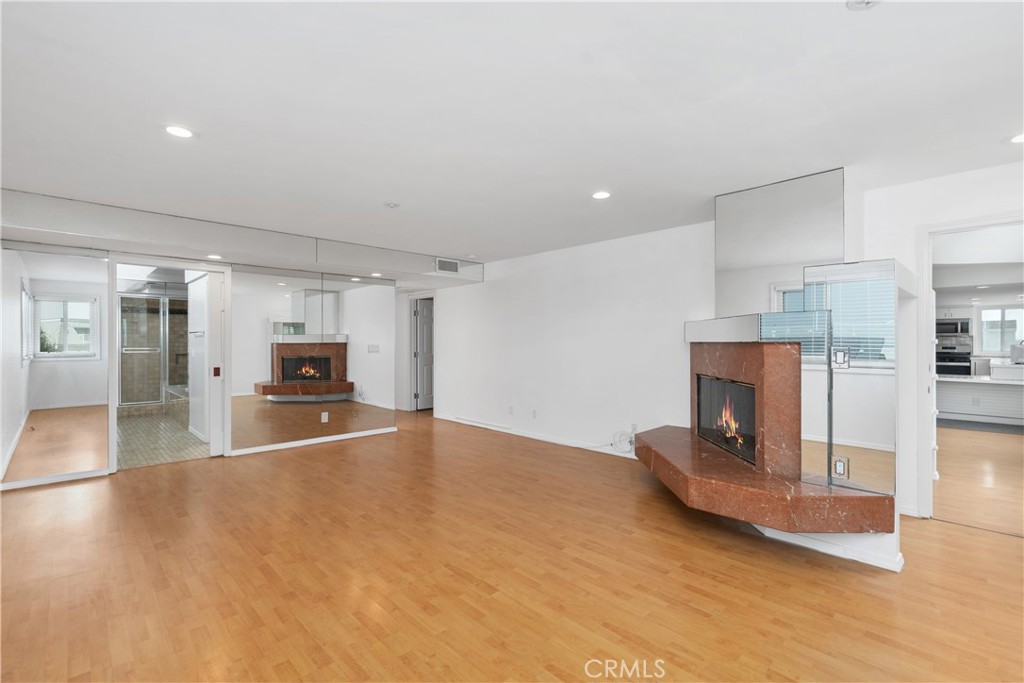 16585 Pacific Coast Property Photo 6