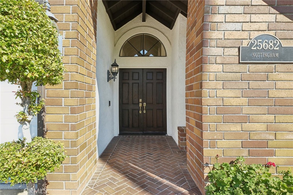 25682 Nottingham Court Property Photo 4