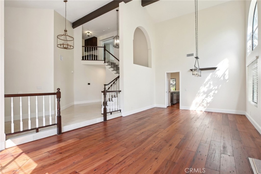 25682 Nottingham Court Property Photo 9