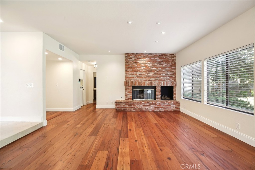 25682 Nottingham Court Property Photo 12