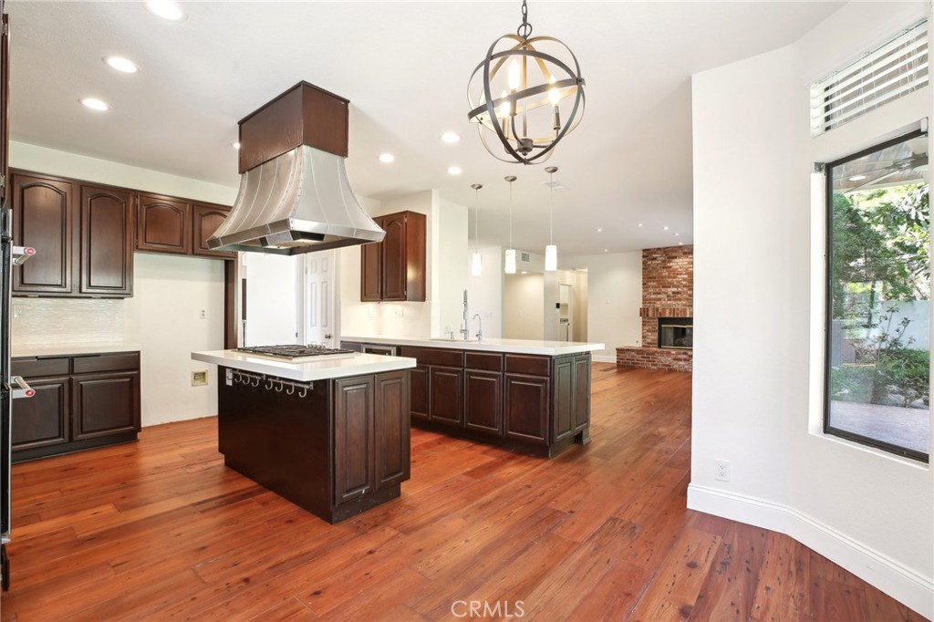 25682 Nottingham Court Property Photo 15