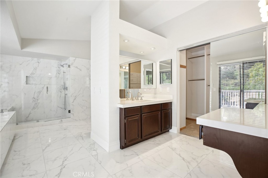 25682 Nottingham Court Property Photo 30