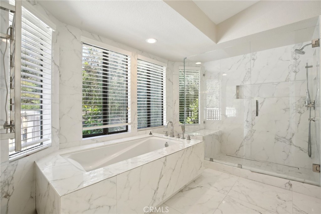 25682 Nottingham Court Property Photo 35