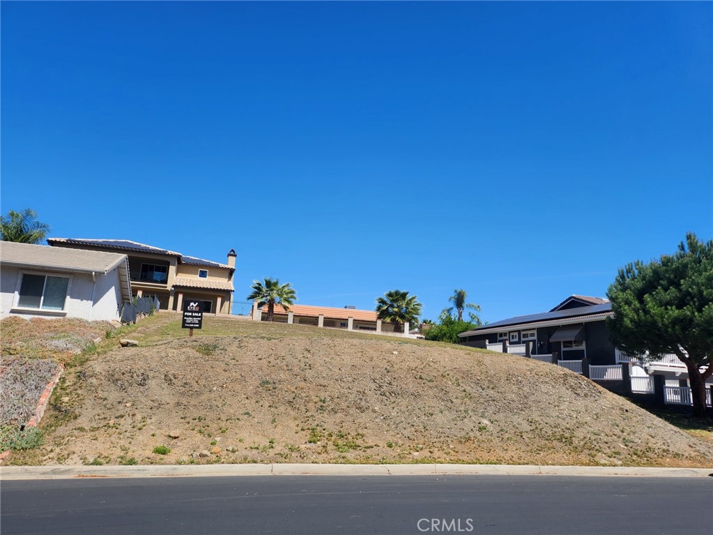 22720 Blue Teal Property Photo 1