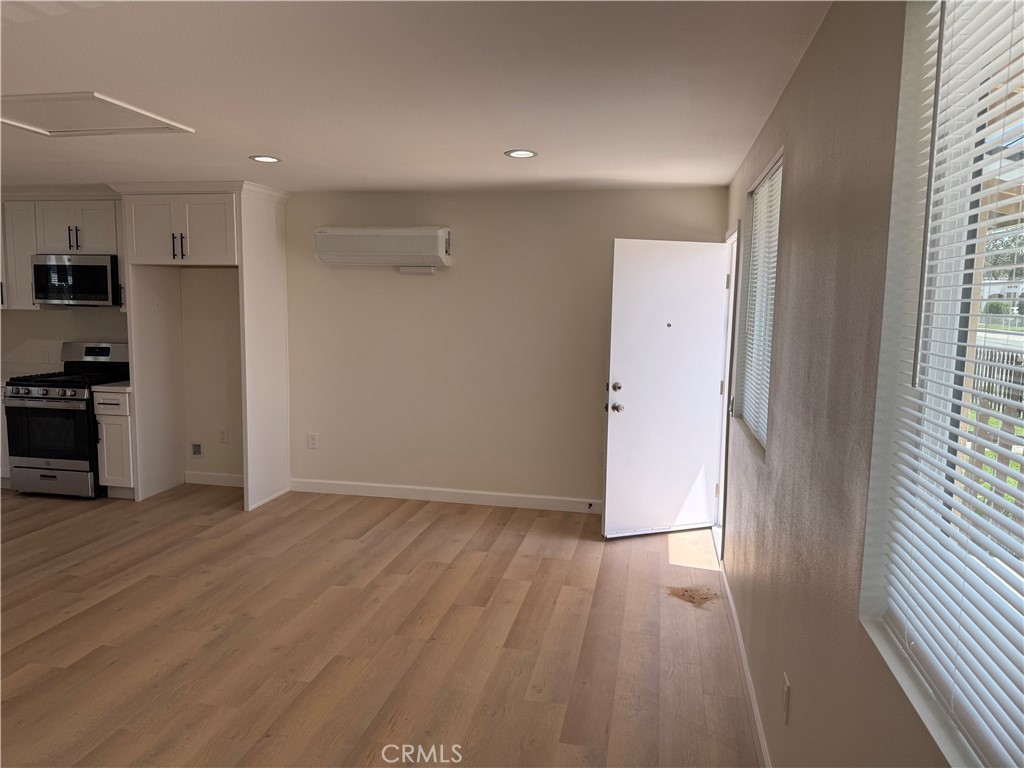 337 E La Veta Avenue Property Photo 6