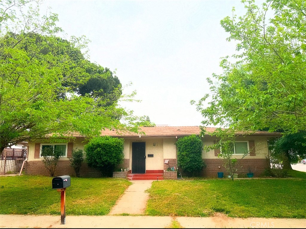 3405 N Mayfield Avenue Property Photo
