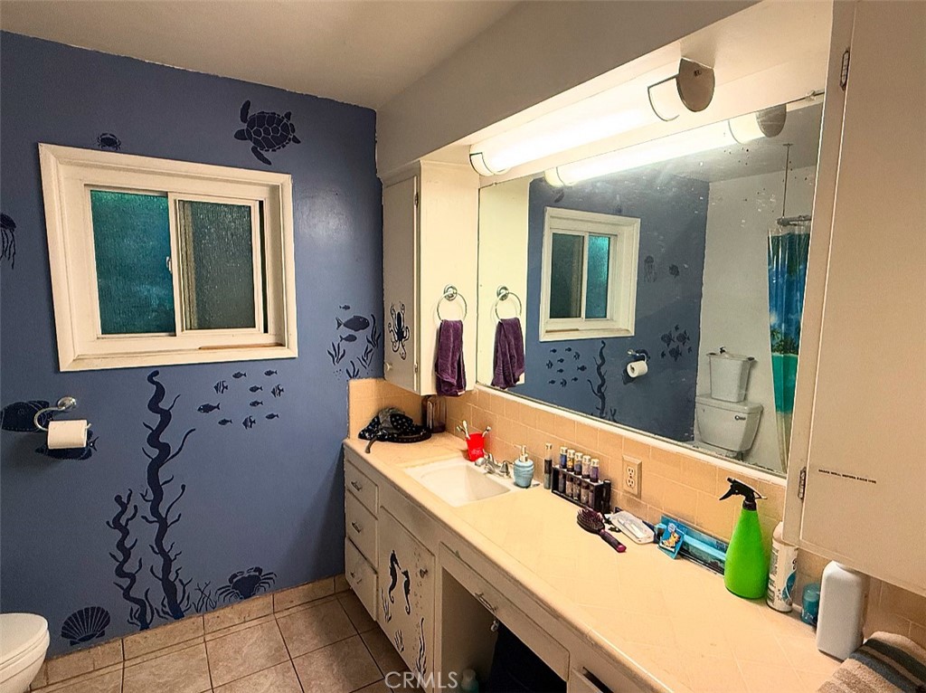 3405 N Mayfield Avenue Property Photo 7