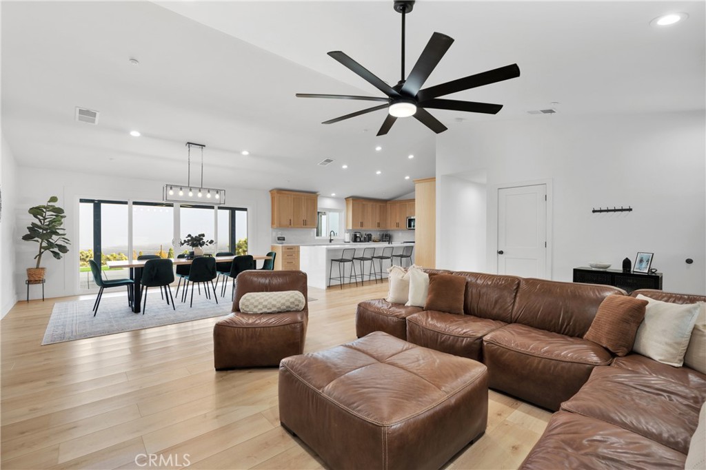 2128 Pheasant Road Property Photo 3