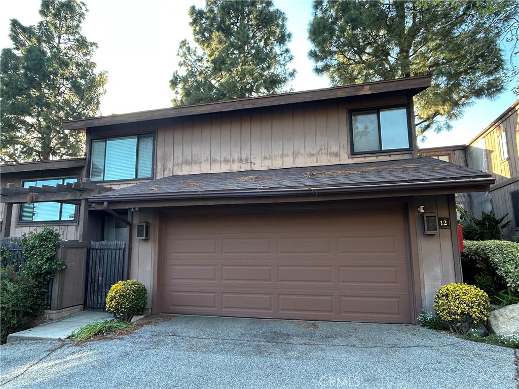 12 Northwoods Lane Property Photo 1