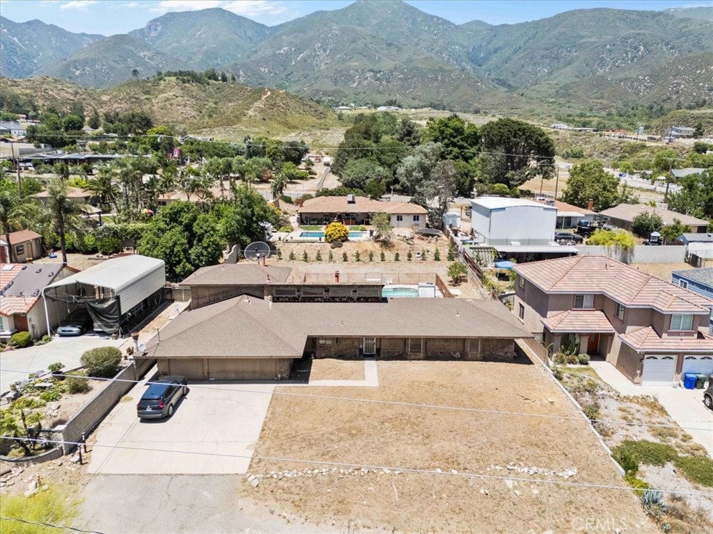 18510 Santa Fe Avenue Property Photo 3