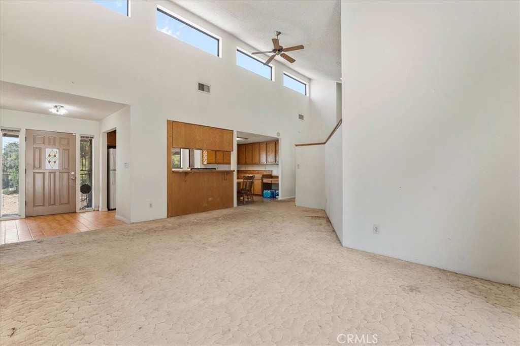 18510 Santa Fe Avenue Property Photo 11