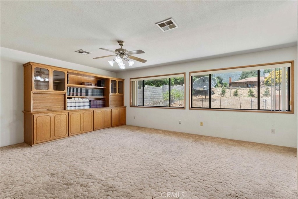 18510 Santa Fe Avenue Property Photo 23