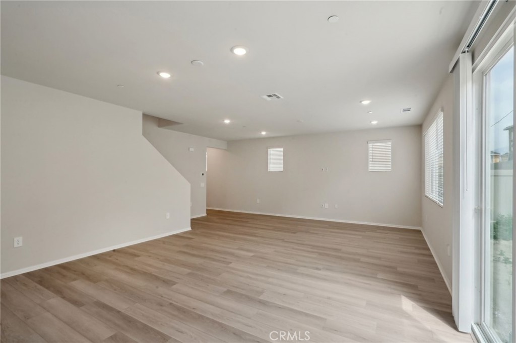 2070 Zest Street Property Photo 5