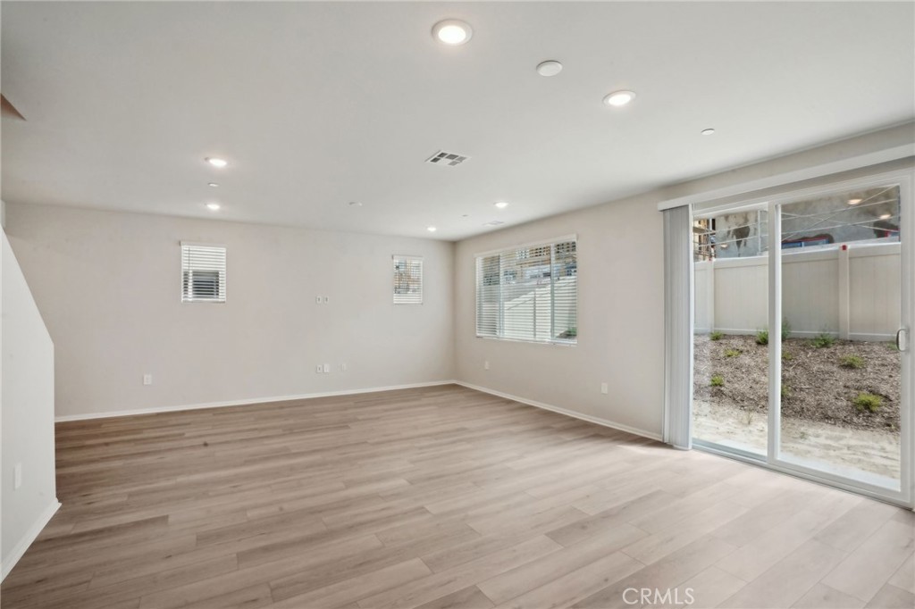 2070 Zest Street Property Photo 6