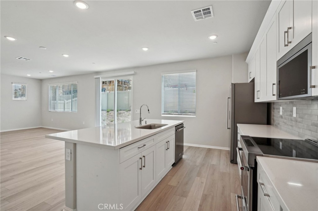 2070 Zest Street Property Photo 9