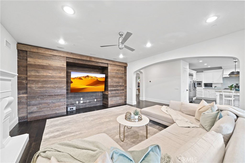 12 Via Alcamo Property Photo 13