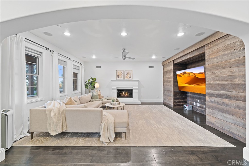 12 Via Alcamo Property Photo 14