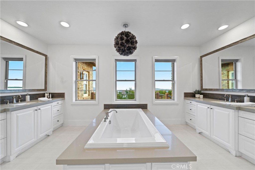 12 Via Alcamo Property Photo 24