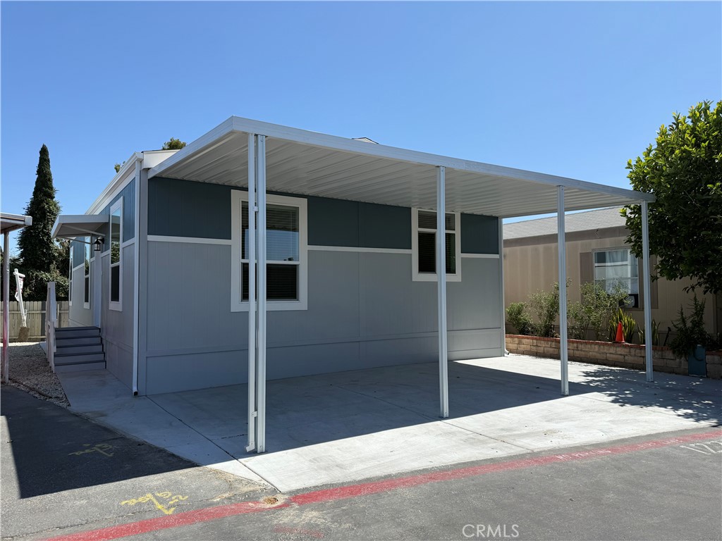 11101 Imperial Highway 122 Property Photo 1
