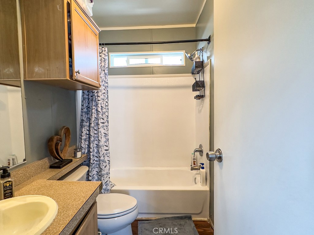 721 E 9th Street 37 Property Photo 10
