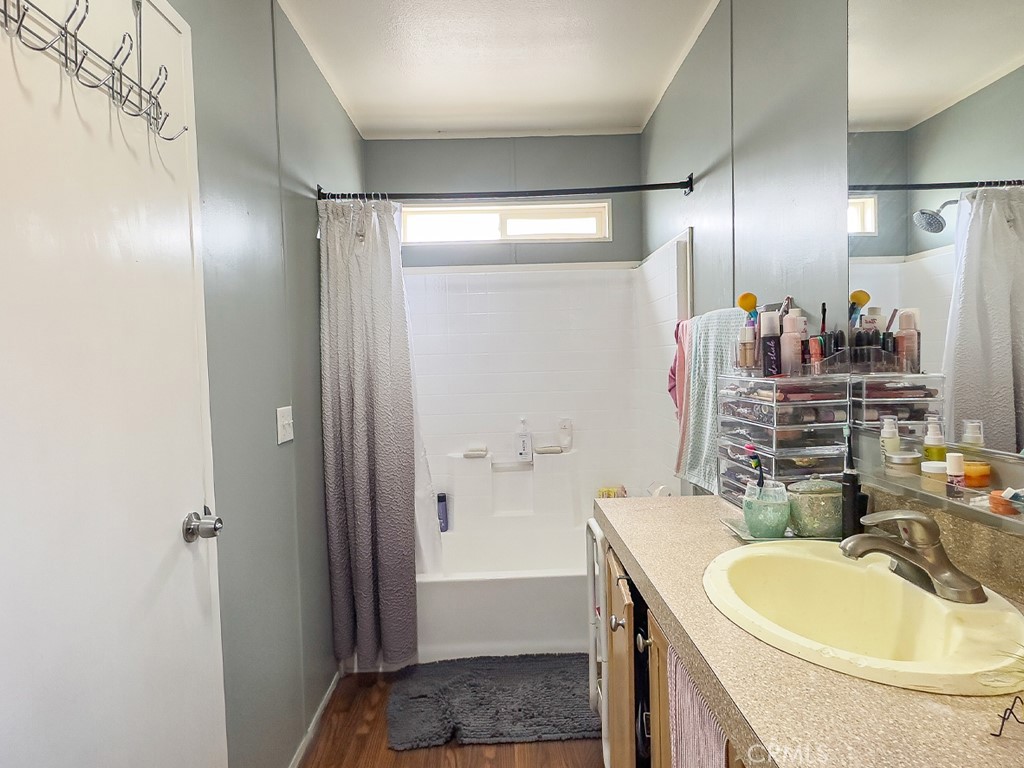 721 E 9th Street 37 Property Photo 13