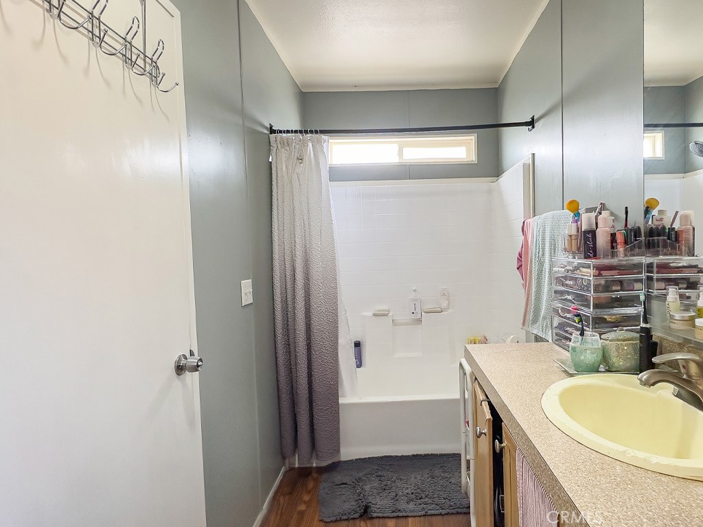 721 E 9th Street 37 Property Photo 15
