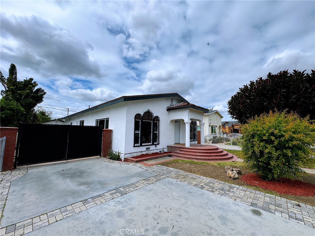 2474 Flower Street Property Photo 1
