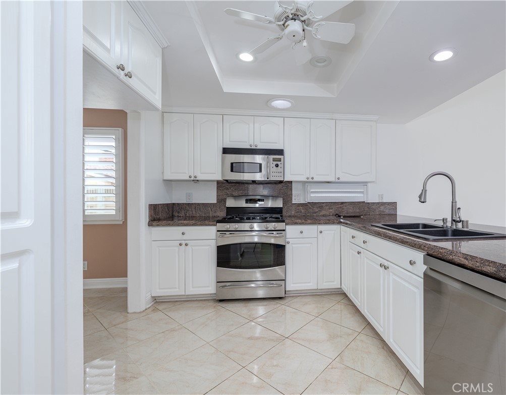 9248 Jasmine Avenue Property Photo 1