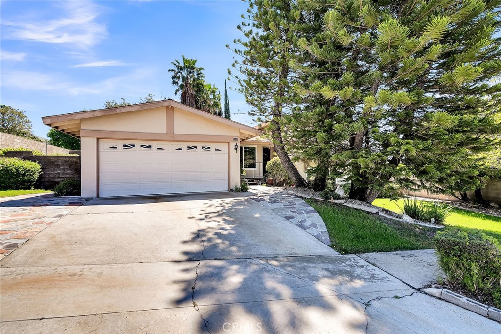 2633 Bradford Avenue Property Photo