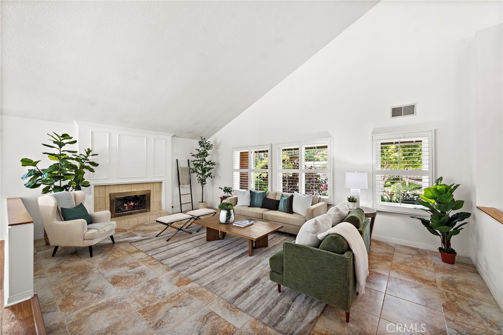 25122 Black Horse Lane Property Photo 3