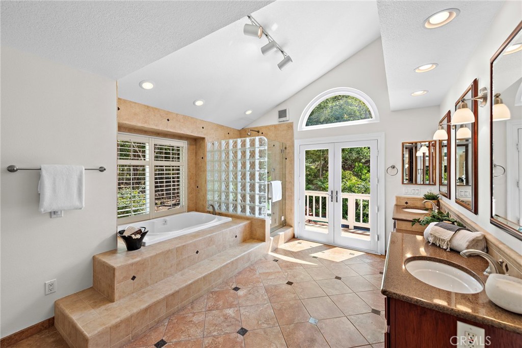 25122 Black Horse Lane Property Photo 13