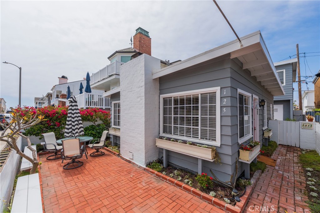 125 43rd Street Property Photo 1