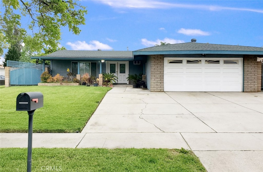 2130 E Bessant Street Property Photo